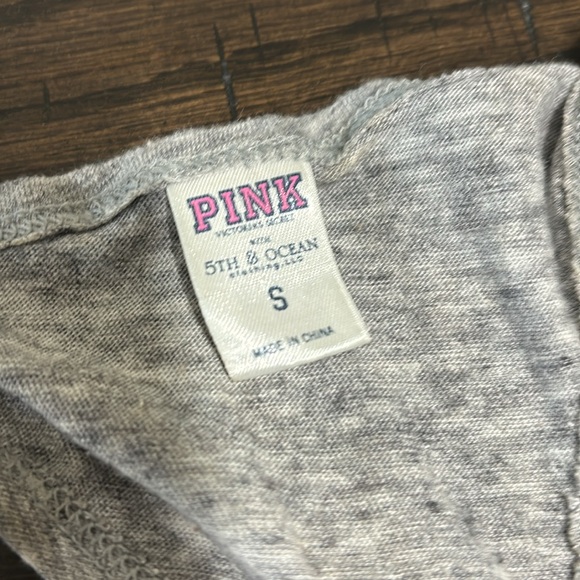 Victoria secret tank top - Picture 3 of 4